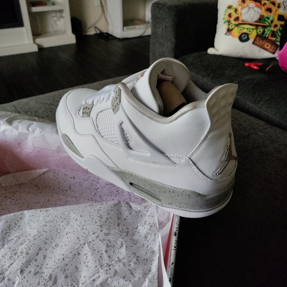 Air Jordan 4 main image 11